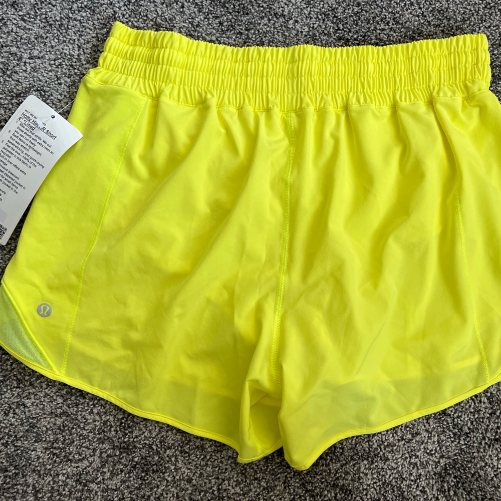 Lululemon 4” Hotty hot shorts electric lemon